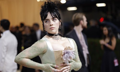 Prvi javni istup nakon prekida veze: Billie Eilish u slavljeničkom raspoloženju