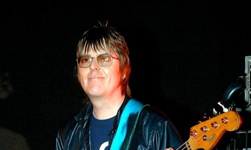 Nakon teške bolesti preminuo je Andy Rourke, bas gitarist benda The Smiths