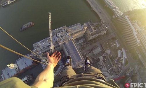 Onako iz šale popeo se na 150 metara visoki kran