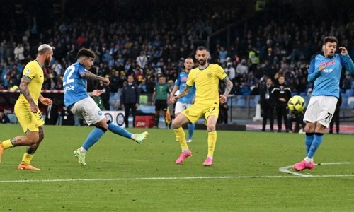 Napoli s igračem više pobijedio Inter i zakomplicirao borbu za Ligu prvaka