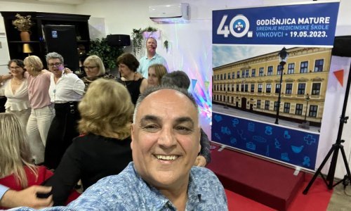 Antun Ponoš proslavio 40. godišnjicu mature i pokazao kako je izgledao u mladosti