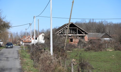 Majske Poljane i dalje bez javne rasvjete. Možda dođe na četvrtu obljetnicu potresa
