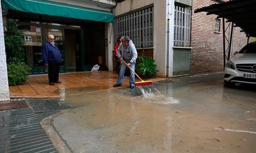 Obilne kiše sručile se na obalni jugoistok Španjolske nakon dugačke suše