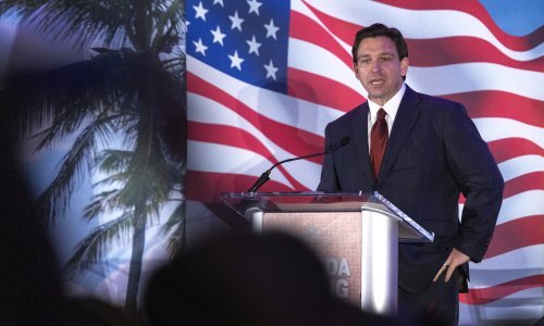 DeSantis pokušava sustići Trumpa, smijenio je šeficu kampanje