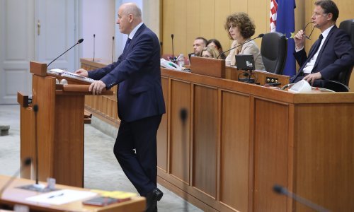 Oporba: Ovo je zakon opasnih namjera!; Bačić: Nije točno!