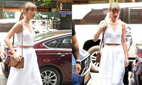 Ima tako dobar stajling: Chic suknja i top u kombinaciji sa sandalama koje idu uz sve