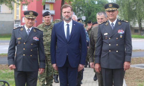 Banožić: Milanović je kao premijer imao priliku učiniti za vojsku sve, a nije ništa