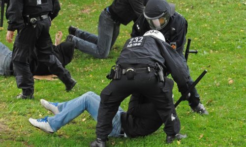 Navijački sukobi u poplavljenom Hamburgu