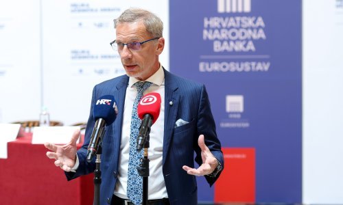 Vujčić: Inflacija će ciljanu razinu od dva posto dosegnuti 2025. godine