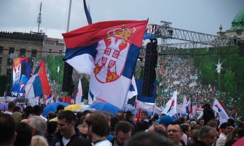 Centar Beograda blokiran prosvjednicima, na ulicama tisuće ljudi