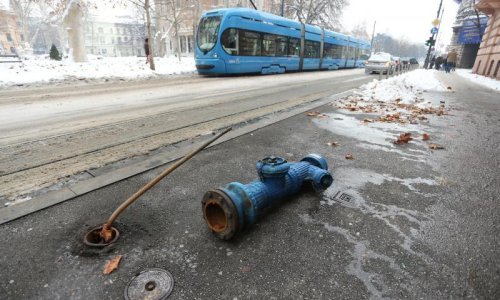 Holding zove studente da zarade 20 kuna po satu