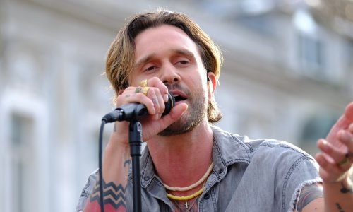 Luka Nižetić spreman za sezonu na Visu, a posjetila ga je i posebna gošća