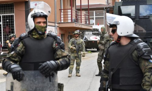 NATO šalje dodatne snage na Kosovo, Vučić traži da se Kurti 'urazmi'