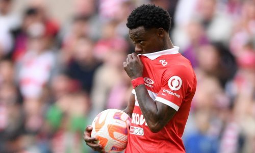 Slavni nogometaš s debelim dosjeom: napad nožem, krijumčarenje kokaina...