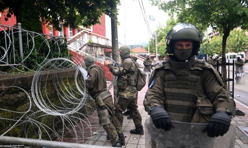 SAD upozorava: Srbija i Kosovo moraju odmah deeskalirati tenzije