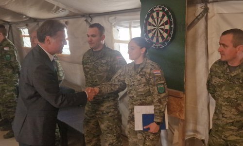 Jandroković posjetio hrvatske vojnike u Litvi, pogledajte što im je poručio