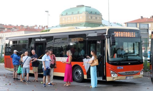Riječkom Autotroleju nedostaje vozača, smanjuju polaske autobusa