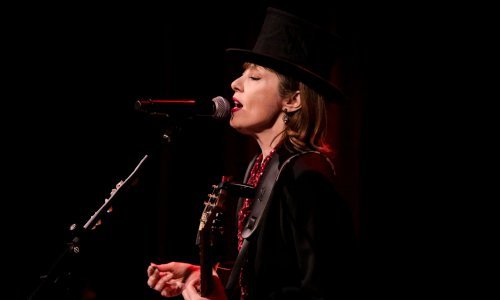 Suzanne Vega stiže u Zagreb, najavljuje intimnu večer u Lisinskom