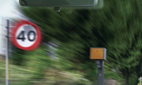 Gradić od 120 stanovnika instalirao kameru za mjerenje brzine. Uhvatili 58.568 prekršitelja