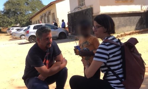 [FOTO] Hrvati napokon zajedno sa svojom djecom: Susret je bio dirljiv