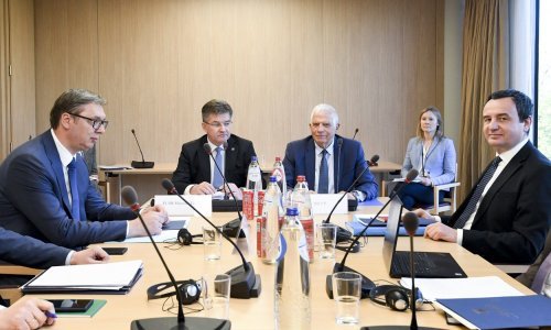 Bijela kuća izrazila zabrinutost Kurtiju i Vučiću zbog situacije na sjeveru Kosova