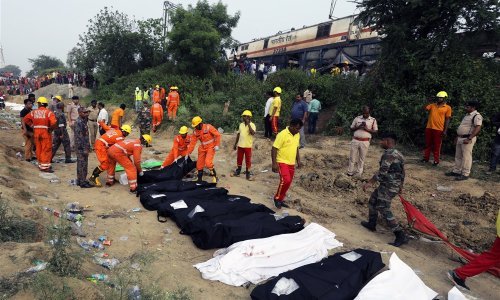 Više od sto tijela još uvijek nije preuzeto nakon indijske željezničke nesreće