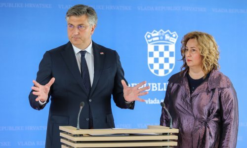 Državnim i javnim službenicima raste plaća već od srpnja, Plenković objavio koliko