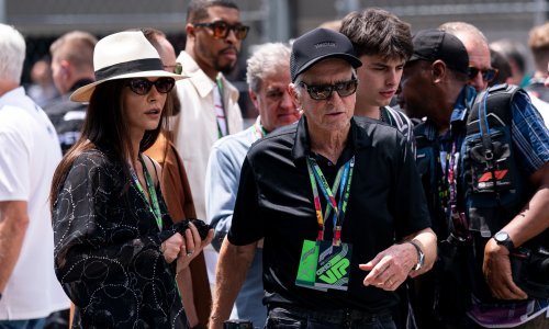 Zaljubljenici u Formulu 1 ostali bez riječi kada je pored njih prošla Catherine Zeta-Jones