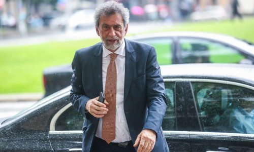 Fuchs: Između 2026. i 2027. sve škole radit će u jednoj smjeni