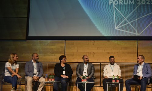 Hiperdemokracija: ''Me-first trend' potpuno poljuljao povjerenje u znanost'