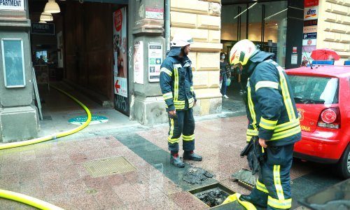 Kišno nevrijemo potopilo Kutinu, Zadarsku i Sisačku županiju, 79 vatrogasaca sanira štete