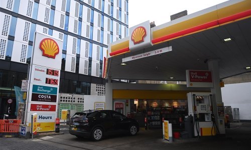 Ina i MOL prodale 39 benzinskih postaja u Sloveniji Shellu