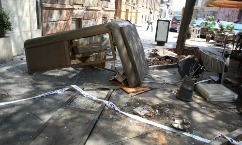 Udarili ste autom u stupić ili kontejner, trebate li ostaviti podatke ili ne?