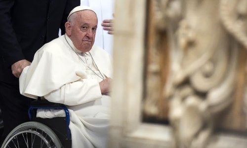 Papa Franjo se dobro oporavlja nakon operacije