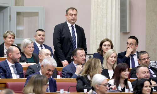 Sabor: Otišla Dreven Budinski, prisegnuo Gregurović