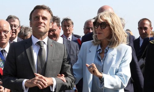 Uvijek sa stilom: Prva dama Francuske u za nju posve netipičnoj obući