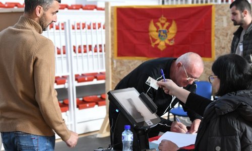 Niža izlaznost na izborima u Crnoj Gori, nema većih nepravilnosti