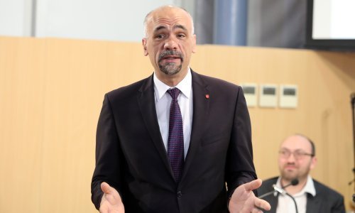 Župan Jelić i kninski HDZ osudili skidanje zastave kod Knina