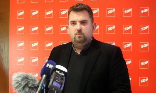 Vijećnici SDP-a i HSLS-a napustili sjednicu zbog zakona o izbornim jedinicama