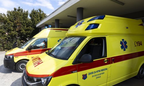 Kod Splita preskakao ogradu i ostao visjeti na šipci koja mu je probila nogu