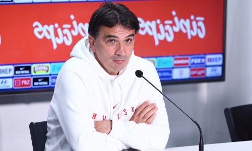 Zlatko Dalić pomalo ljutit: Vidim da telefoni rade, zove se...