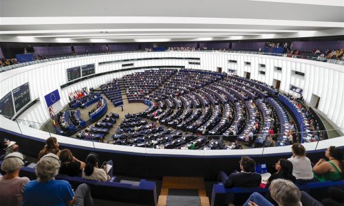 Europarlament prvi u svijetu izglasao regulaciju AI-ja. Evo što su strogo zabranili