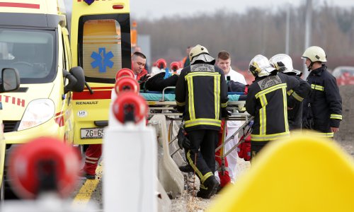 Prometna nesreća na autocesti Zagreb - Rijeka: Troje na hitnoj pomoći, usporen promet