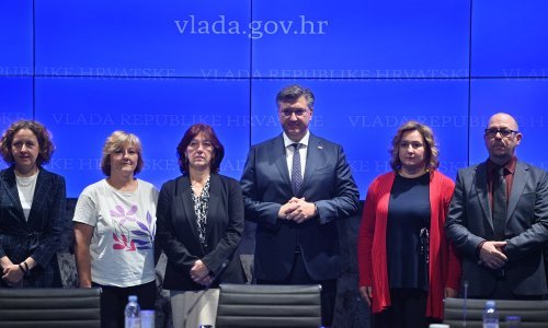 Vlada i sindikati potpisali memorandum: Stiže veća plaća za javne i državne službe