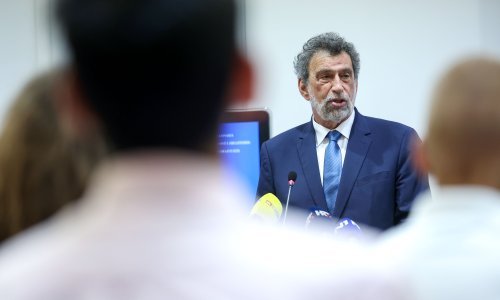 Fuchs: Raščistit ćemo slučaj prijetnji učenika u školi u Splitu
