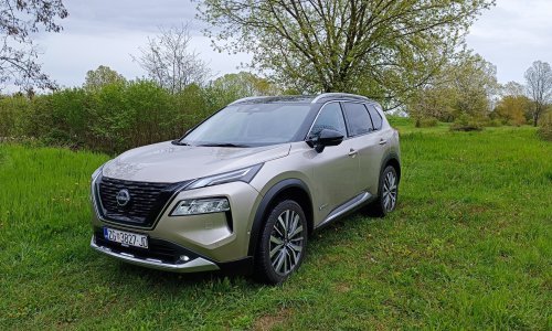Vozili smo Nissan X-Trail e-Power 213 4WD e-4ORCE: Luksuzan i sposoban obiteljski SUV inovativnog pogona