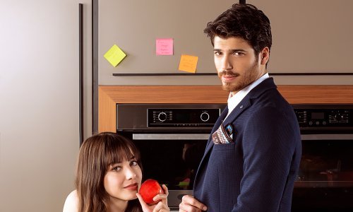 Stiže serija koja je proslavila turskog Jasona Momou na čiji šarm je pala i Diletta Leotta