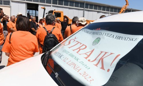 Radnici Cesta Šibenik nastavljaju štrajk, poslali ultimatum županu i dali mu rok do ponedjeljka