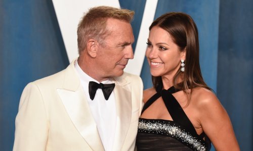 Zbog ovoga bivša supruga Kevina Costnera smatra da joj glumac treba prepustiti njihovu luksuznu kuću