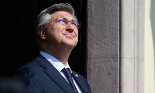 Plenković za Politico: Fokusiran sam na posao hrvatskog premijera i pobjedu na izborima